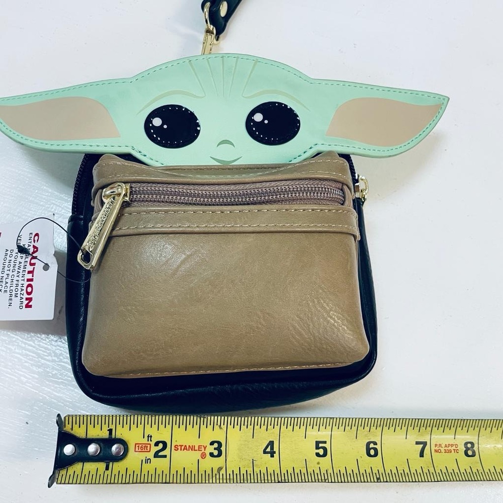 Disney Star Wars loungefly the child  mandalorian baby  Yoda  wristlet belt  bag - Picture 4 of 7